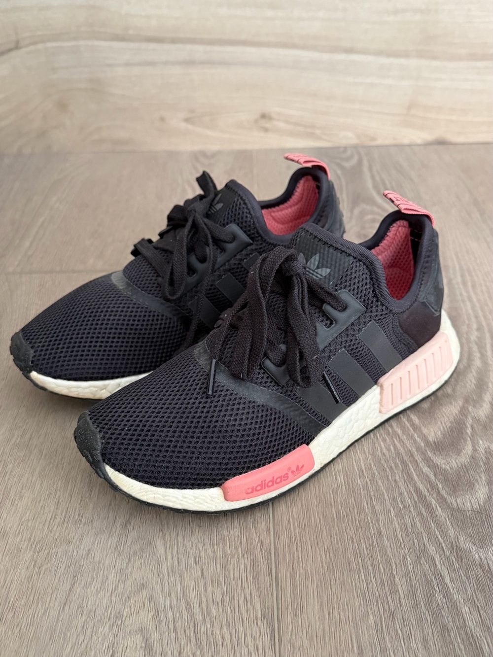 adidas Original NMD R1 Peach